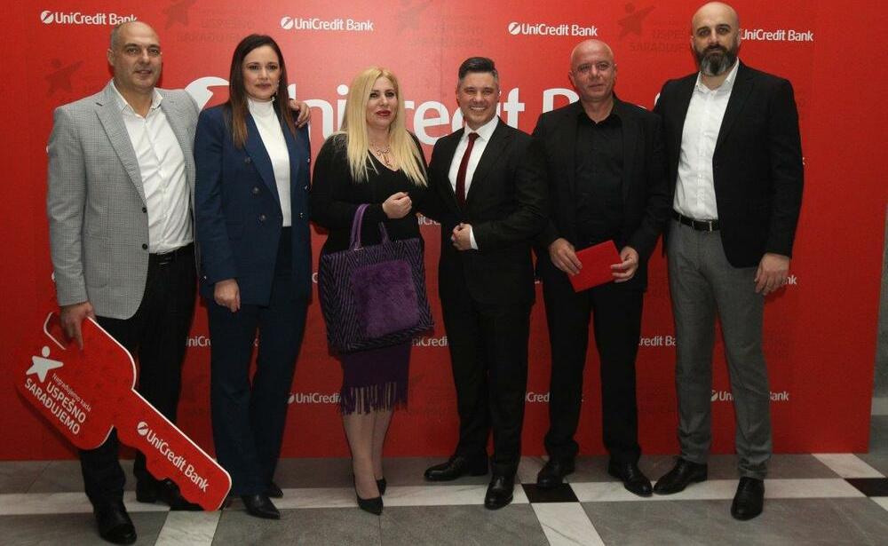 UniCredit